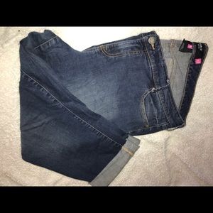 torrid Pants - Torrid capri jeans. torrid Pants - Torrid capri jeans.